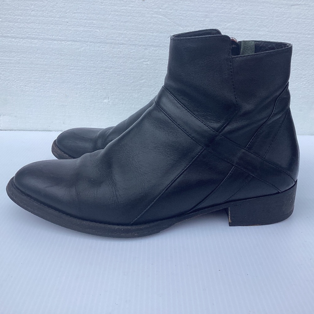 Grand Voyage Black Leather  Bowie Boots 8.5